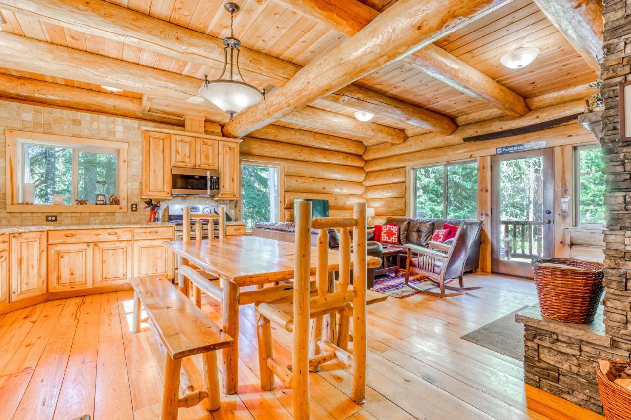 Skiing Bear Chalet Говермент Кэмп Экстерьер фото
